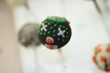 Make Lollipop cake step 11
