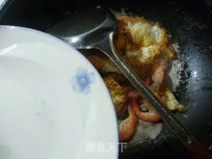 Make Shrimp with eggs step 5