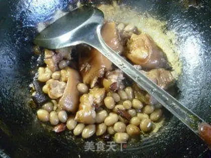 Make Peanuts burn pigs