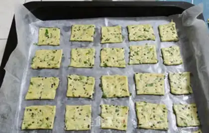 Make Onion sesame soda cookies step 8