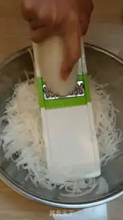 Make radish cake step 1