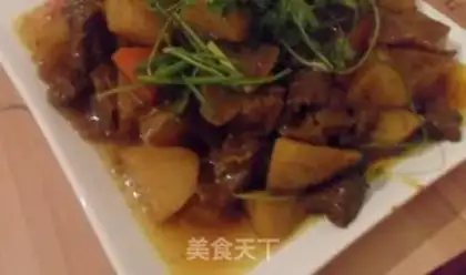 Make Curry beef and potatoes step 4
