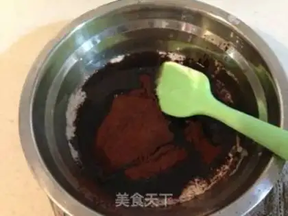 Make Fruit decorated cake step 2