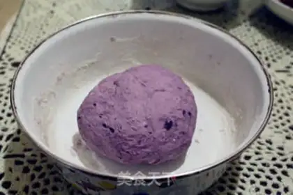 Make Purple roses step 2
