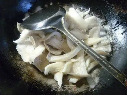Make Scrambled mushrooms step 3