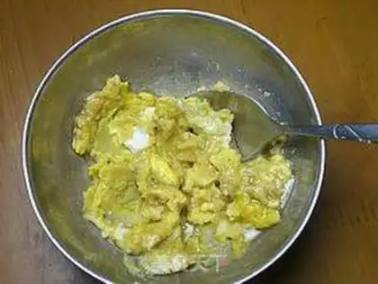 Make Gold egg fried rice step 2