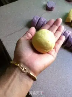 Make Flower buns step 3