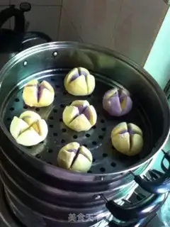Make Flower buns step 5
