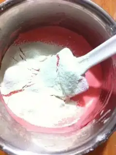 Make Rainbow cake step 3