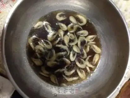 Make Spinach pork and pork soup step 13