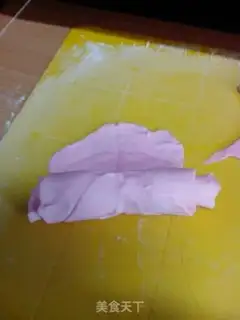 Make Rose buns step 4