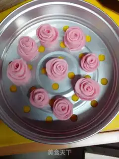 Make Rose buns step 6