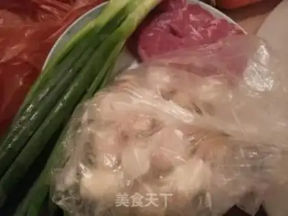 Make The meat sauce bursting fishballs step 0
