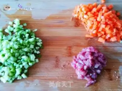 Make A flower for fried rice step 1