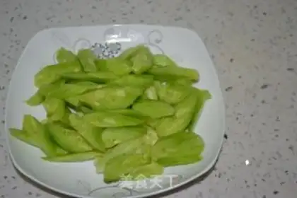 Make Garlic cucumber step 3