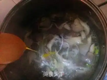 Make Mushroom egg soup step 7