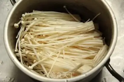 Make Sour soup needle, fat cow step 0