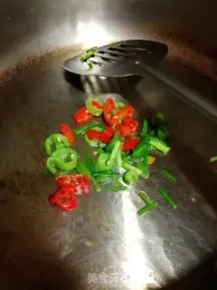 Make Sour soup needle, fat cow step 7
