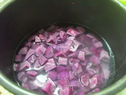 Make Purple potato silver ear soup step 3