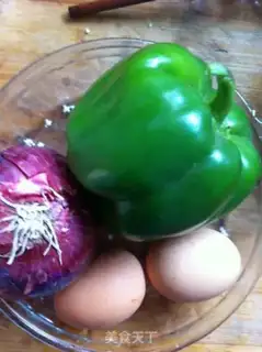 Make Pepper onion fried eggs step 0