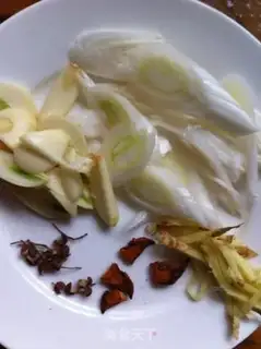 Make Pepper onion fried eggs step 3