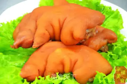 Make Red-coloured pig hoof step 6