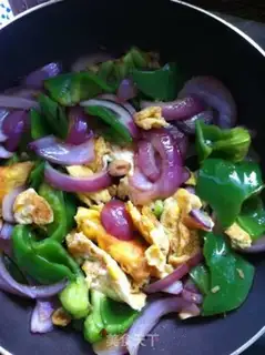 Make Pepper onion fried eggs step 7