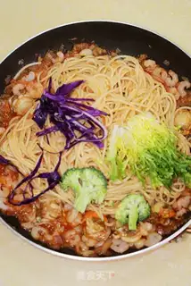 Make Seafood Italy Noodles step 15