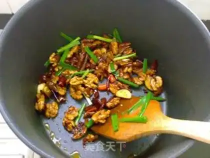Make Hot walnuts step 7
