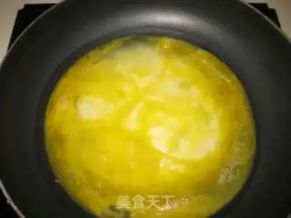 Make Shrimp egg fried rice step 2