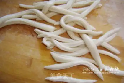 Make Onion noodles step 1
