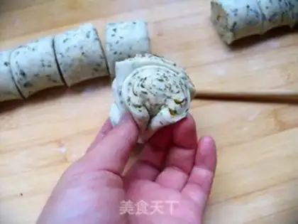 Make Pretzel rolls step 12
