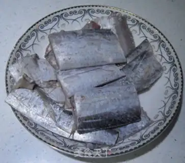 Make Dried fish step 0