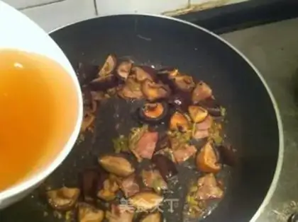 Make Shroom fried eggs step 5