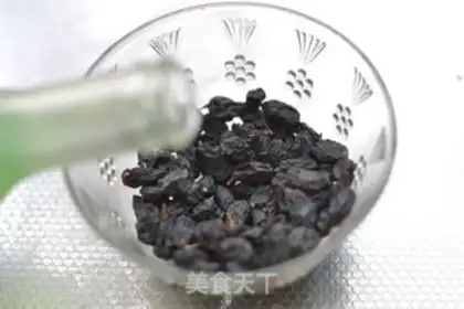 Make raisin soufflés step 0