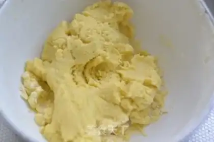 Make raisin soufflés step 5