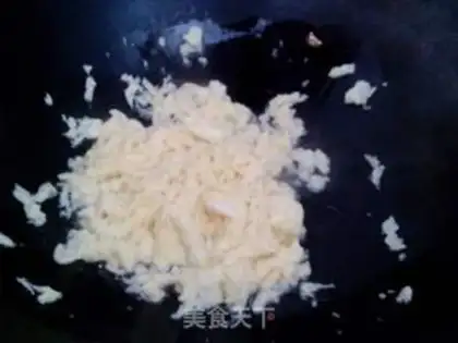 Make Pelican egg fried rice step 2