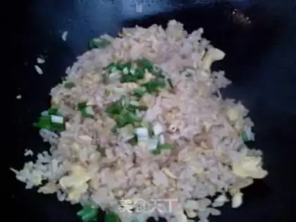 Make Pelican egg fried rice step 5