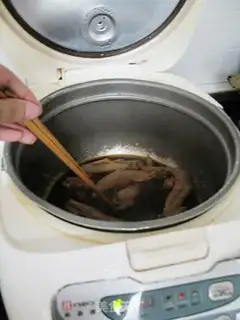 Make The licorice halogen wings step 9