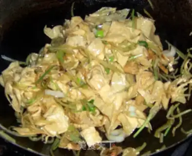 Make Clear the oil and radish step 4