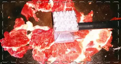 Make Sand and steak pasta step 1