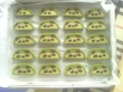 Make Panda cookies step 8