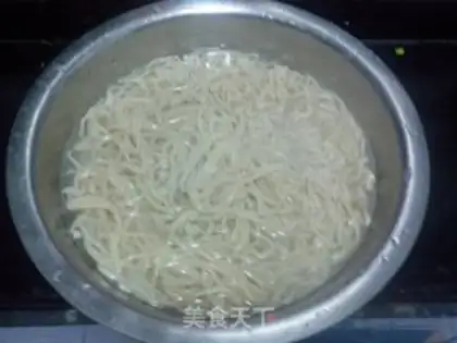 Make Hot noodles step 10