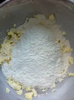 Make Roman shield step 3