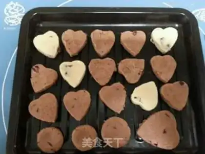 Make Rose chocolate cookies step 7