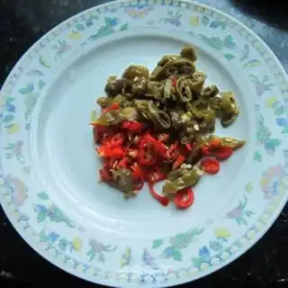 Make Spicy cabbage step 1