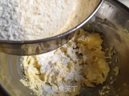 Make Rose cookies step 3
