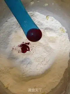 Make Rose cookies step 4