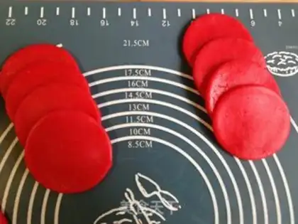 Make Rose cookies step 8