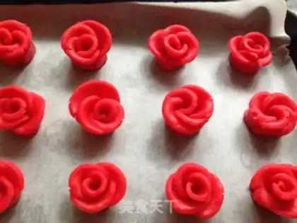 Make Rose cookies step 14
